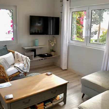 Aquamarine - Gemstone Getaway Appartement